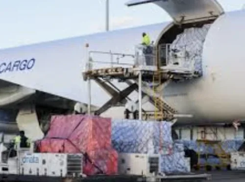 Global aifreight slows