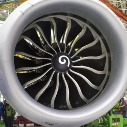 Difference between B777 engines