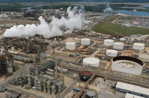 ME crude oil output curbed